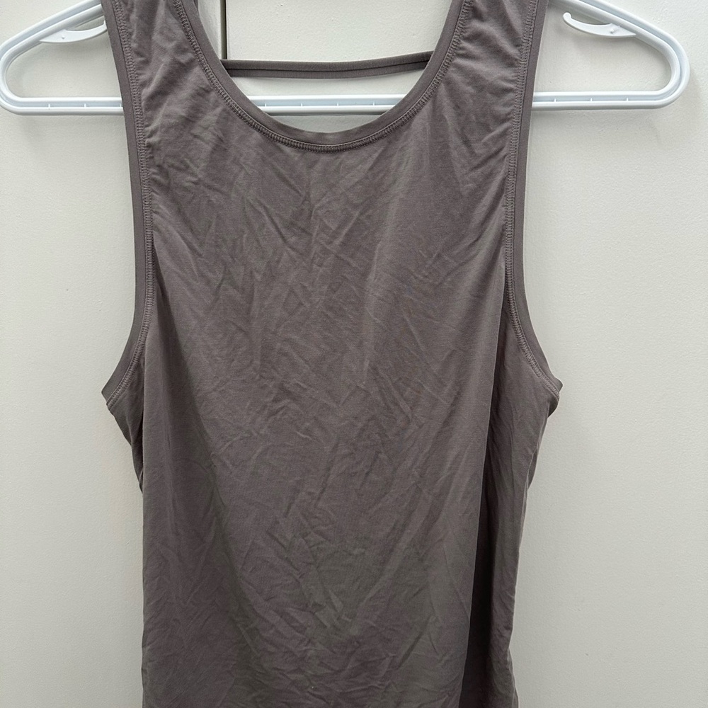 Lululemon open back tank